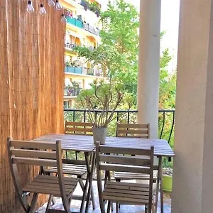 Apartment Proche Et Centre, Nice