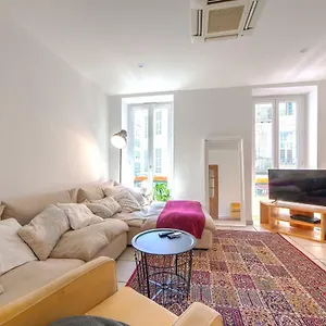 Appartement Lovely Large Familial In Nice, Minutes Walk To The Beach!, Nice